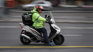 Senators Demand FTC, DOJ Scrutinize Potential Merger of Uber and Grubhub